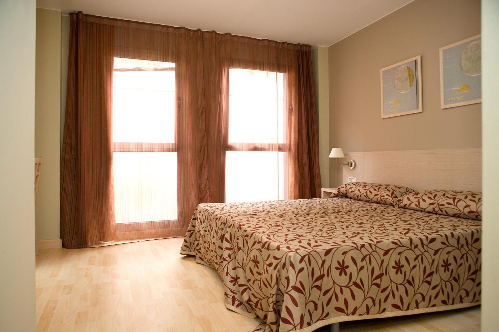 Arcohotel San Mateo de Gállego Eksteriør billede